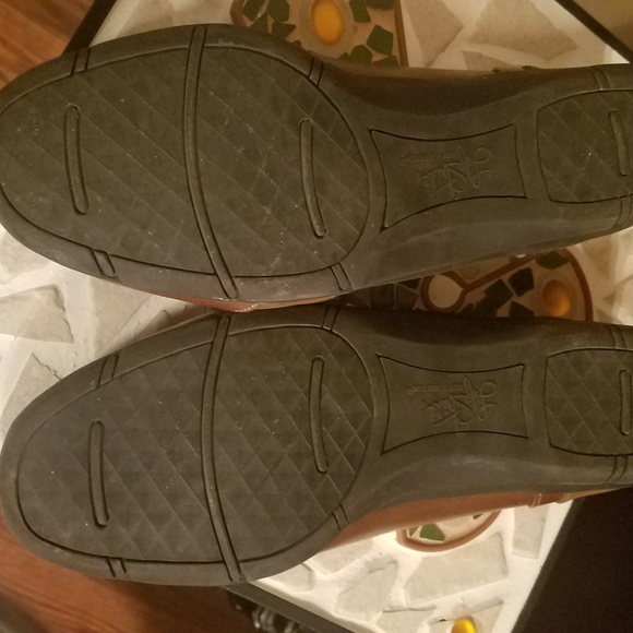 Shoes - Picture 3 of 5